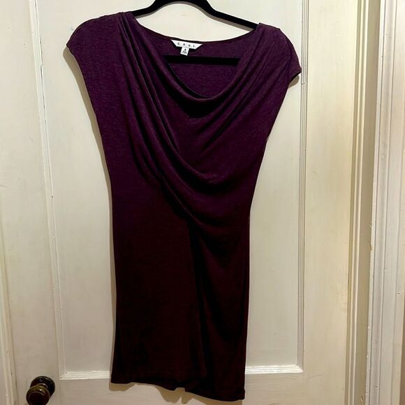 Cabi Top Size Small Stretch Knit Cowl Neck Womens Tunic in Wine Fall 2024 - Picture 4 of 7